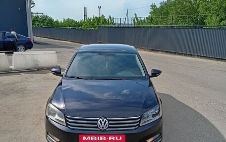 Volkswagen Passat B7, 2011 год, 655 000 рублей, 15 фотография