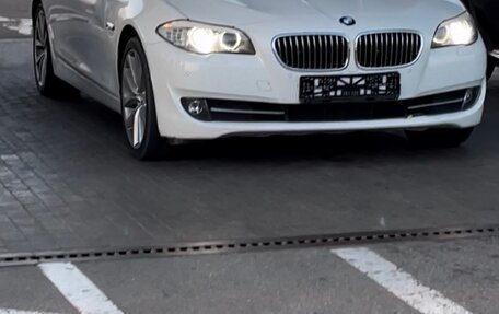 BMW 5 серия, 2010 год, 2 000 000 рублей, 3 фотография
