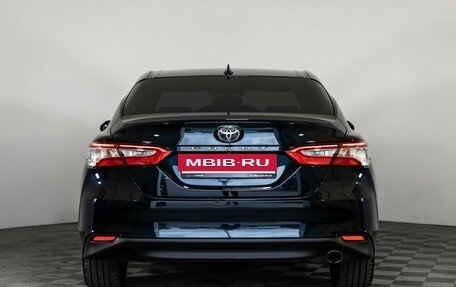 Toyota Camry, 2020 год, 2 199 000 рублей, 8 фотография
