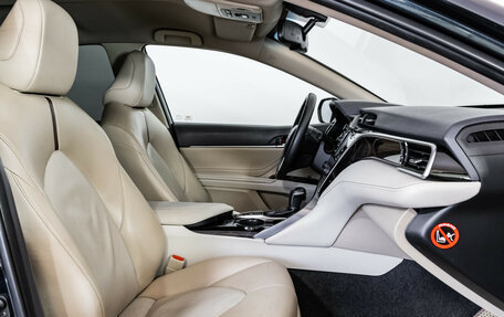 Toyota Camry, 2020 год, 2 199 000 рублей, 18 фотография