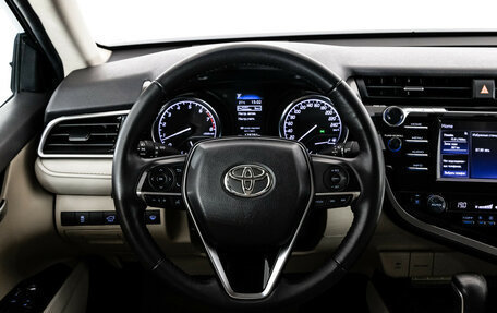 Toyota Camry, 2020 год, 2 199 000 рублей, 15 фотография