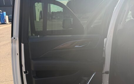 Cadillac Escalade IV, 2019 год, 6 100 000 рублей, 17 фотография