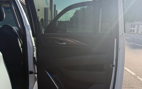 Cadillac Escalade IV, 2019 год, 6 100 000 рублей, 16 фотография