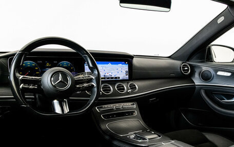 Mercedes-Benz E-Класс, 2020 год, 3 999 000 рублей, 22 фотография