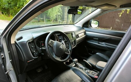 Mitsubishi Outlander III рестайлинг 3, 2012 год, 1 170 000 рублей, 6 фотография