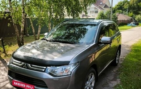 Mitsubishi Outlander III рестайлинг 3, 2012 год, 1 170 000 рублей, 8 фотография