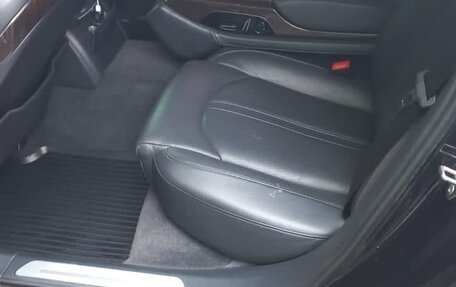 Audi A8, 2012 год, 1 650 000 рублей, 3 фотография