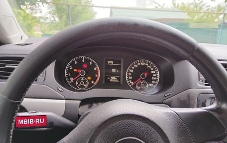 Volkswagen Jetta VI, 2011 год, 670 000 рублей, 5 фотография