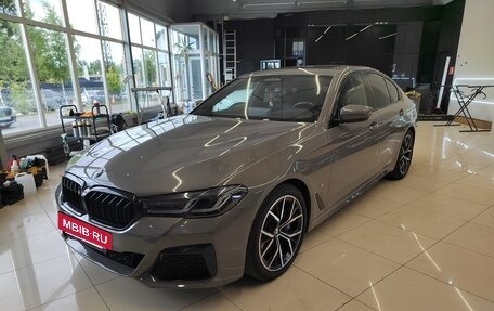 BMW 5 серия, 2021 год, 4 700 000 рублей, 2 фотография