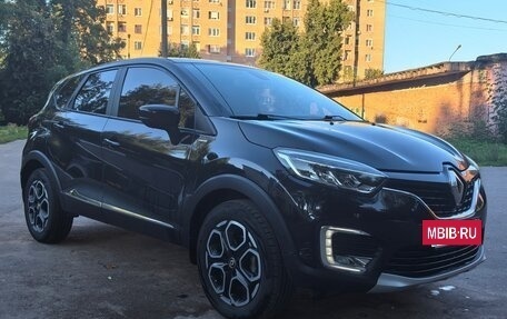 Renault Kaptur I рестайлинг, 2017 год, 1 700 000 рублей, 4 фотография