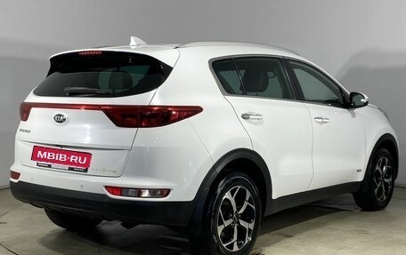 KIA Sportage IV рестайлинг, 2018 год, 2 000 000 рублей, 9 фотография