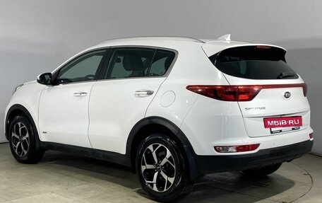 KIA Sportage IV рестайлинг, 2018 год, 2 000 000 рублей, 12 фотография