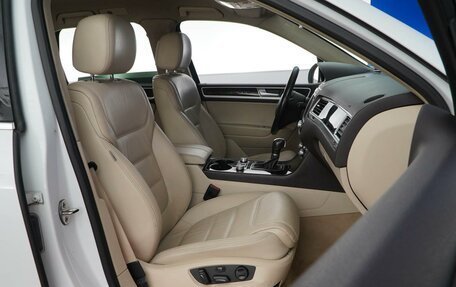 Volkswagen Touareg III, 2014 год, 2 197 055 рублей, 8 фотография