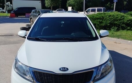 KIA Rio III рестайлинг, 2014 год, 1 050 000 рублей, 1 фотография