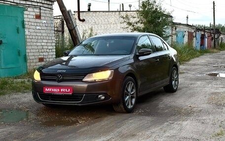 Volkswagen Jetta VI, 2011 год, 600 000 рублей, 1 фотография