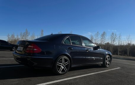 Mercedes-Benz E-Класс, 2004 год, 700 000 рублей, 4 фотография