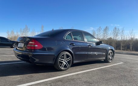 Mercedes-Benz E-Класс, 2004 год, 700 000 рублей, 3 фотография