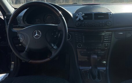 Mercedes-Benz E-Класс, 2004 год, 700 000 рублей, 11 фотография