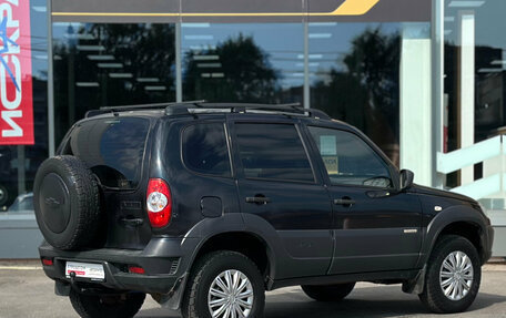 Chevrolet Niva I рестайлинг, 2017 год, 619 000 рублей, 2 фотография