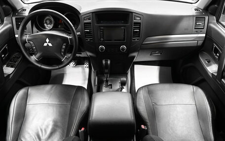Mitsubishi Pajero IV, 2012 год, 1 895 000 рублей, 10 фотография