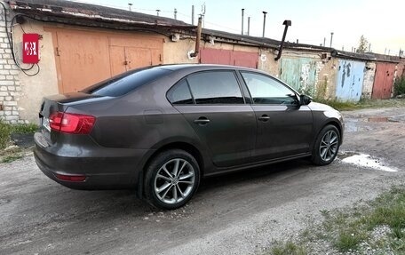 Volkswagen Jetta VI, 2011 год, 600 000 рублей, 4 фотография