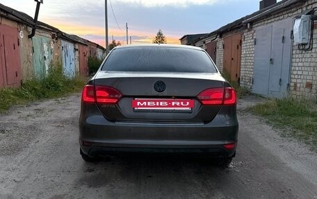 Volkswagen Jetta VI, 2011 год, 600 000 рублей, 5 фотография