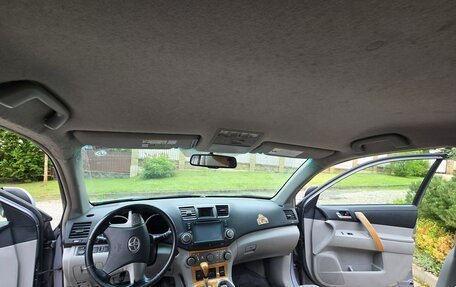 Toyota Highlander III, 2010 год, 1 700 000 рублей, 6 фотография