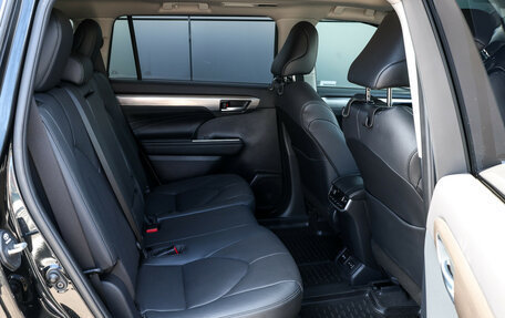 Toyota Highlander, 2025 год, 5 549 000 рублей, 13 фотография