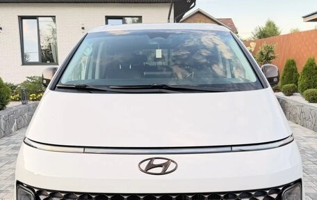 Hyundai Staria, 2021 год, 4 350 000 рублей, 2 фотография