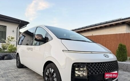 Hyundai Staria, 2021 год, 4 350 000 рублей, 4 фотография