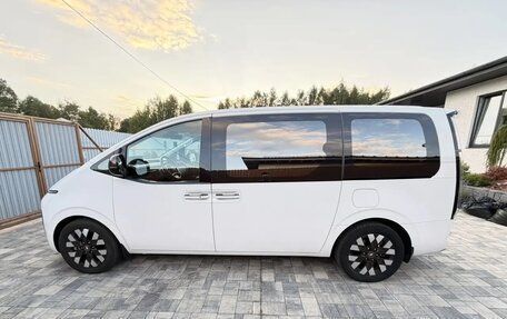 Hyundai Staria, 2021 год, 4 350 000 рублей, 8 фотография