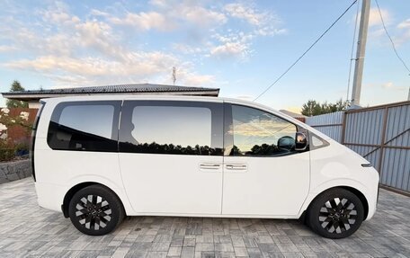 Hyundai Staria, 2021 год, 4 350 000 рублей, 16 фотография