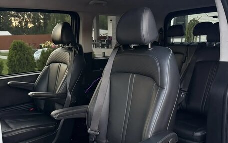 Hyundai Staria, 2021 год, 4 350 000 рублей, 26 фотография