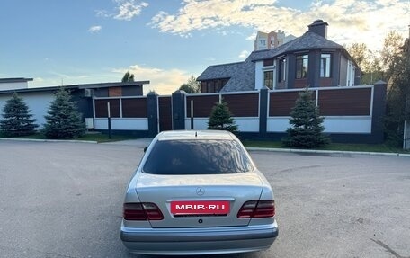 Mercedes-Benz E-Класс, 2000 год, 780 000 рублей, 4 фотография