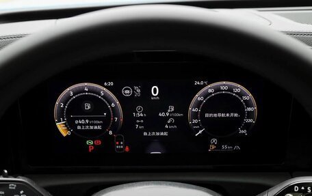 Volkswagen Tiguan, 2026 год, 4 650 000 рублей, 28 фотография
