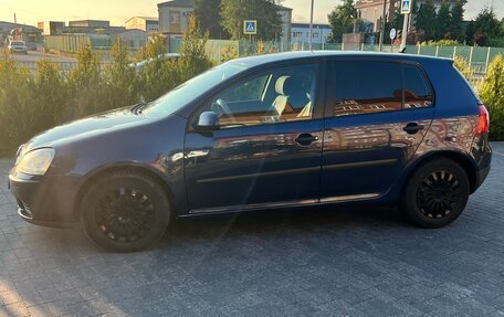 Volkswagen Golf V, 2004 год, 570 000 рублей, 2 фотография
