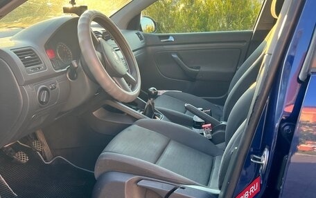 Volkswagen Golf V, 2004 год, 570 000 рублей, 8 фотография