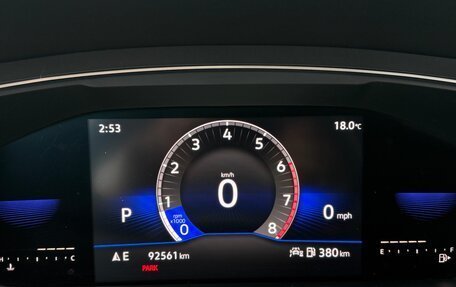 Volkswagen Tiguan II, 2022 год, 3 280 000 рублей, 3 фотография