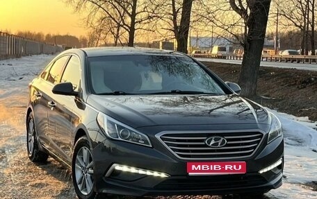 Hyundai Sonata VII, 2014 год, 900 000 рублей, 1 фотография