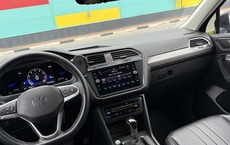 Volkswagen Tiguan II, 2022 год, 3 280 000 рублей, 21 фотография