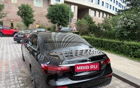 Mercedes-Benz E-Класс, 2021 год, 4 600 000 рублей, 3 фотография
