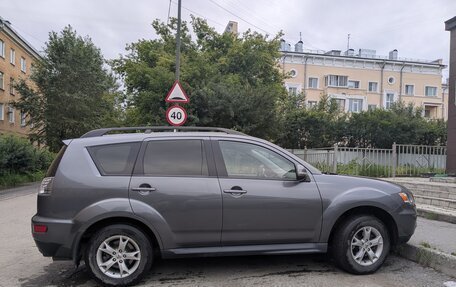 Mitsubishi Outlander III рестайлинг 3, 2010 год, 1 150 000 рублей, 2 фотография