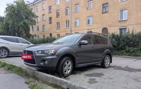 Mitsubishi Outlander III рестайлинг 3, 2010 год, 1 150 000 рублей, 4 фотография