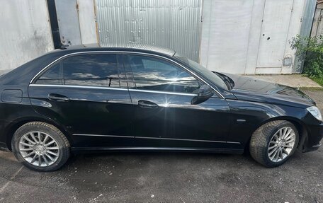 Mercedes-Benz E-Класс, 2009 год, 1 300 000 рублей, 3 фотография