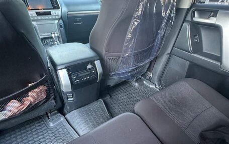 Toyota Land Cruiser Prado 150 рестайлинг 2, 2018 год, 4 950 000 рублей, 8 фотография
