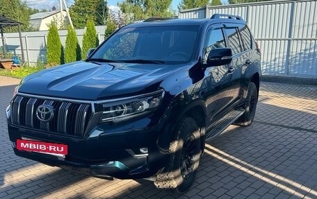 Toyota Land Cruiser Prado 150 рестайлинг 2, 2018 год, 4 950 000 рублей, 3 фотография