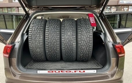 Volkswagen Tiguan II, 2019 год, 2 880 000 рублей, 8 фотография