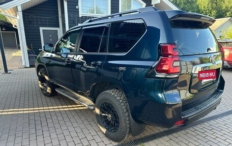 Toyota Land Cruiser Prado 150 рестайлинг 2, 2018 год, 4 950 000 рублей, 5 фотография