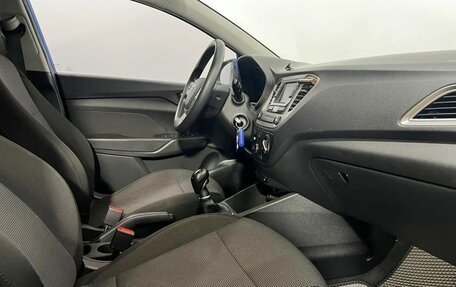 Hyundai Solaris II рестайлинг, 2019 год, 1 350 000 рублей, 13 фотография
