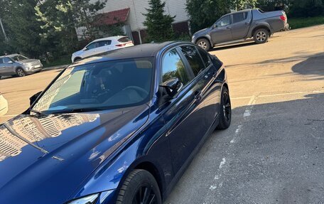 BMW 3 серия, 2018 год, 1 550 000 рублей, 3 фотография